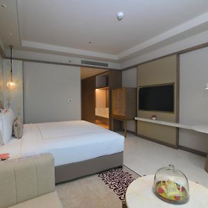 Luxury Room King Bed